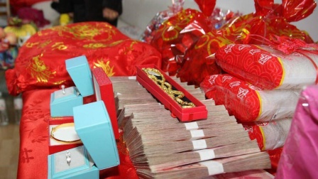 甚至还给了一只羊！男子退婚要求还彩礼，女方不认账